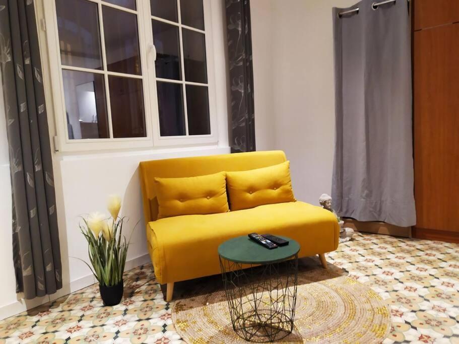 Charmant Studio Au Coeur De Каси Экстерьер фото
