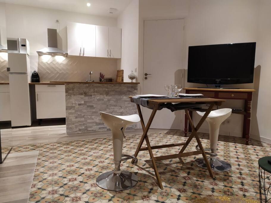 Charmant Studio Au Coeur De Каси Экстерьер фото