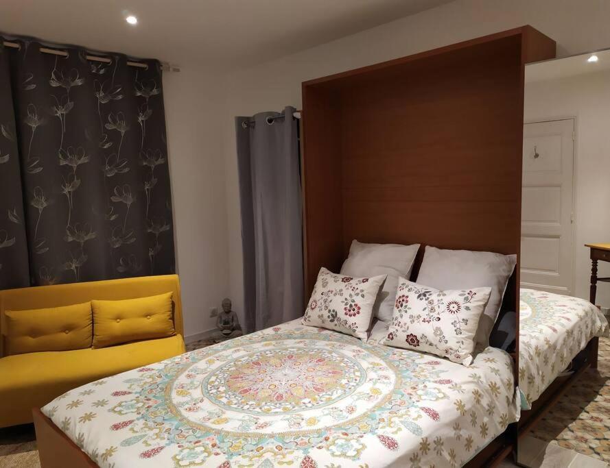 Charmant Studio Au Coeur De Каси Экстерьер фото
